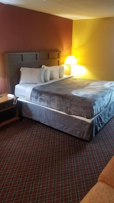 Hotel 2 Queen Beds Hotel Room 106 Wi-Fi Booking Stillwater Dış mekan fotoğraf